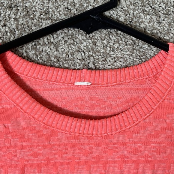 Lululemon Rest Less Pullover Women's  8 Pink Long Sleeve Athletic Workout - Picture 7 of 7